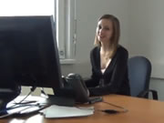Seks kantor dengan seorang gadis Austria