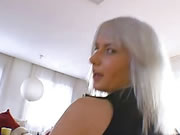 Hottie Bulgaria cums di mulut setelah berhubungan seks
